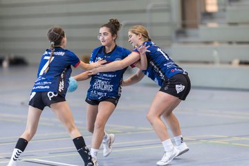 Bild 200 - wBJ HTS/BW96 Handball - Niendorfer TSV : Ergebnis: 27:27